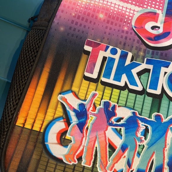 🎒🎤 Tik Tok Backpack 🎤🎒 - Picture 5 of 10